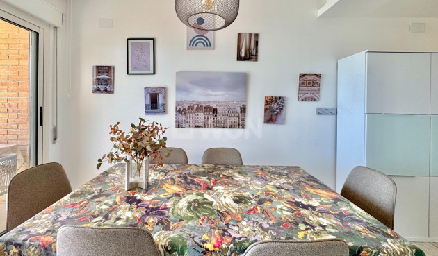 Resale - Apartment / flat - Torrevieja - Estacion De Autobuses