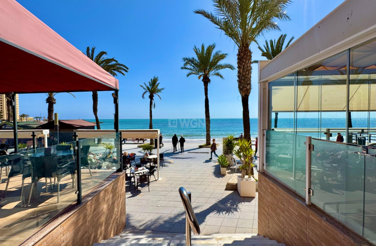 Resale - Apartment / flat - Torrevieja - Estacion De Autobuses