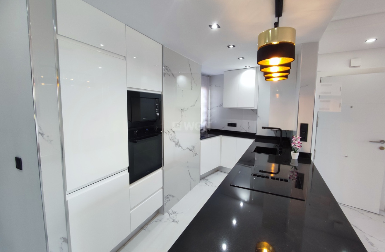 Odsprzedaż - Mieszkanie w bloku - Hacienda Riquelme Golf Resort - Inland