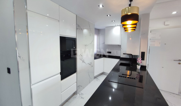 Odsprzedaż - Mieszkanie w bloku - Hacienda Riquelme Golf Resort - Inland