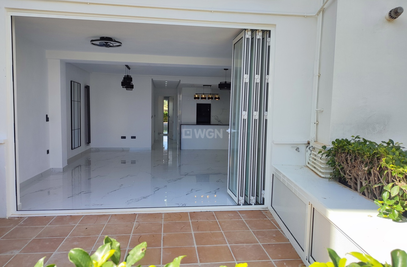 Odsprzedaż - Mieszkanie w bloku - Hacienda Riquelme Golf Resort - Inland