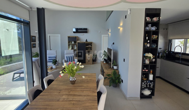 Resale - Villa - Vinuela - Inland