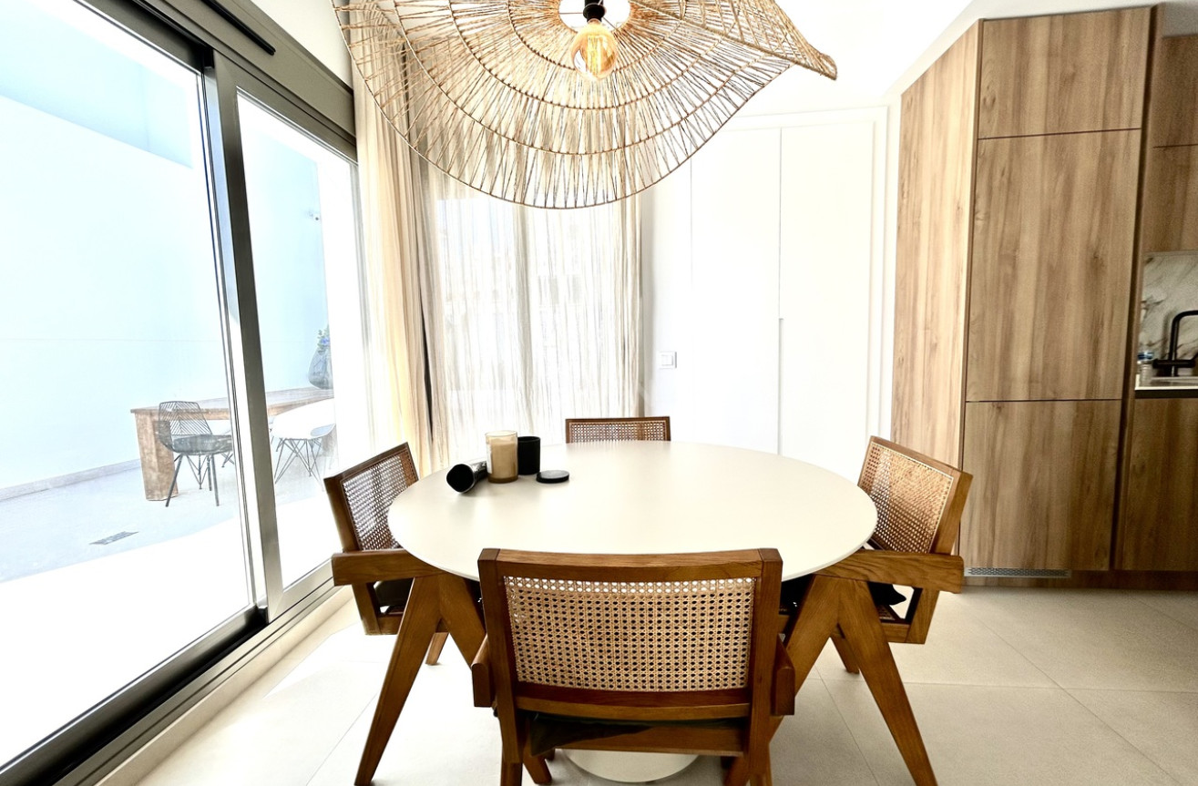 Resale - Villa - San Miguel de Salinas - Inland