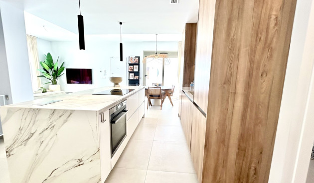 Resale - Villa - San Miguel de Salinas - Inland