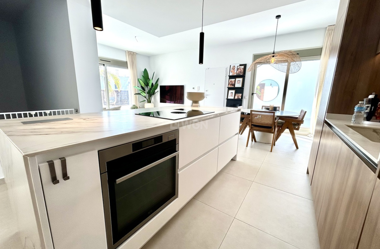 Resale - Villa - San Miguel de Salinas - Inland