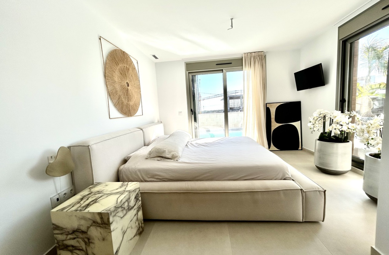 Resale - Villa - San Miguel de Salinas - Inland