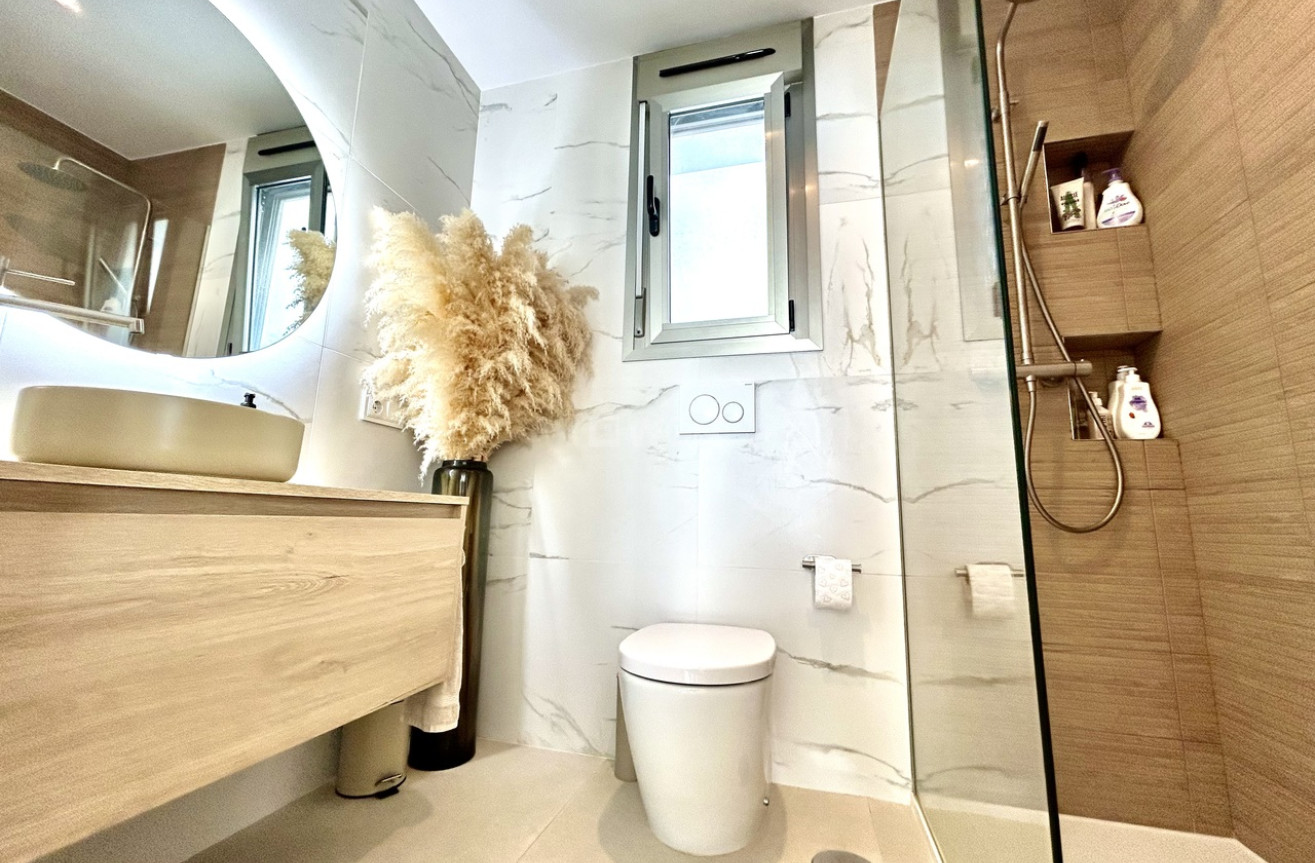 Resale - Villa - San Miguel de Salinas - Inland