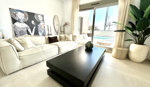 Resale - Villa - San Miguel de Salinas - Inland