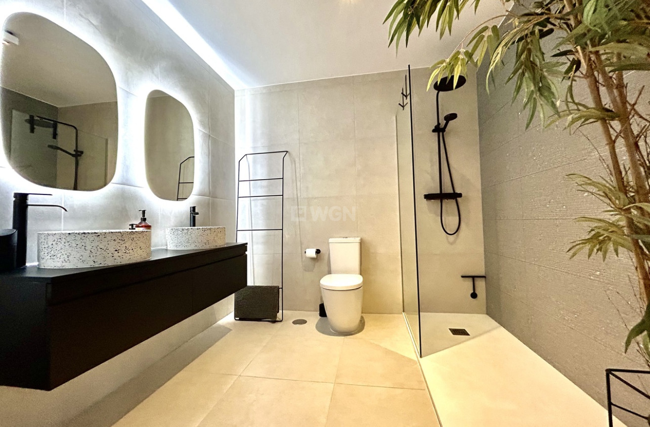 Resale - Villa - San Miguel de Salinas - Inland