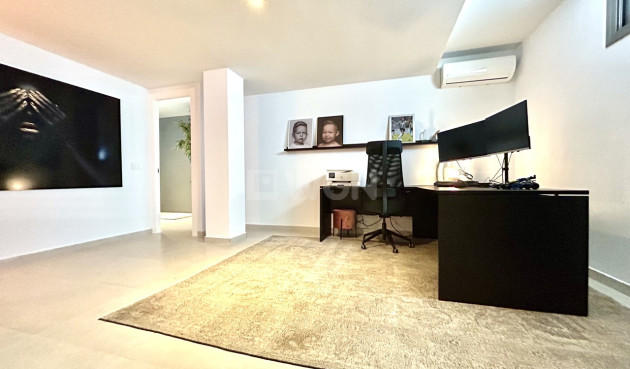 Resale - Villa - San Miguel de Salinas - Inland