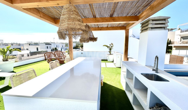 Resale - Villa - San Miguel de Salinas - Inland