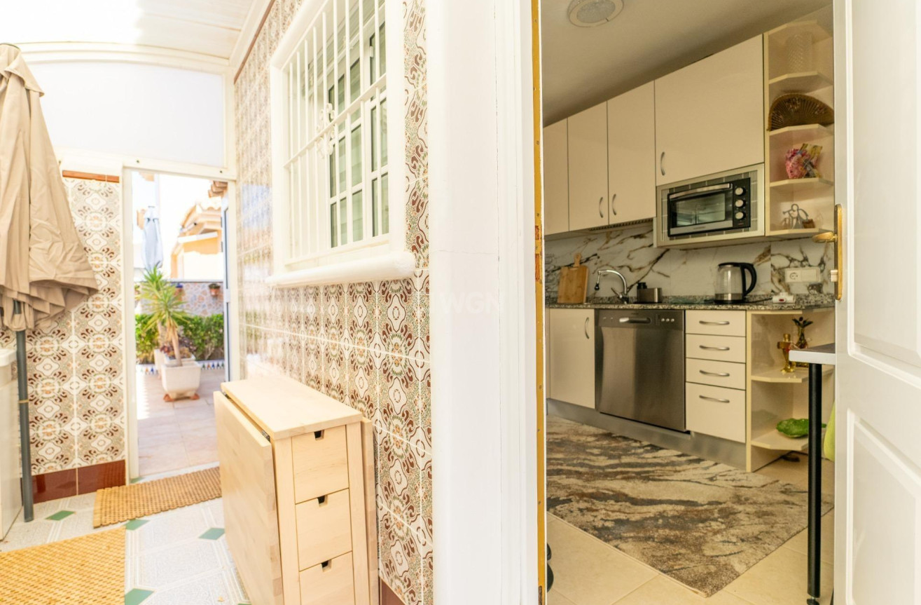 Resale - Villa - Torrevieja - Los Balcones - Los Altos del Edén