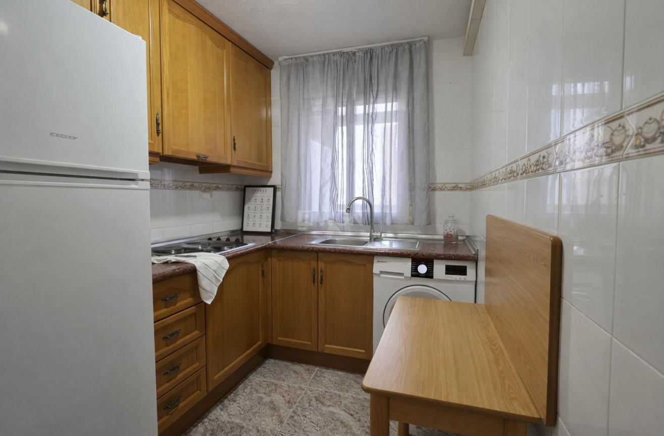 Resale - Apartment / flat - Torrevieja - Centro - Muelle Pesquero