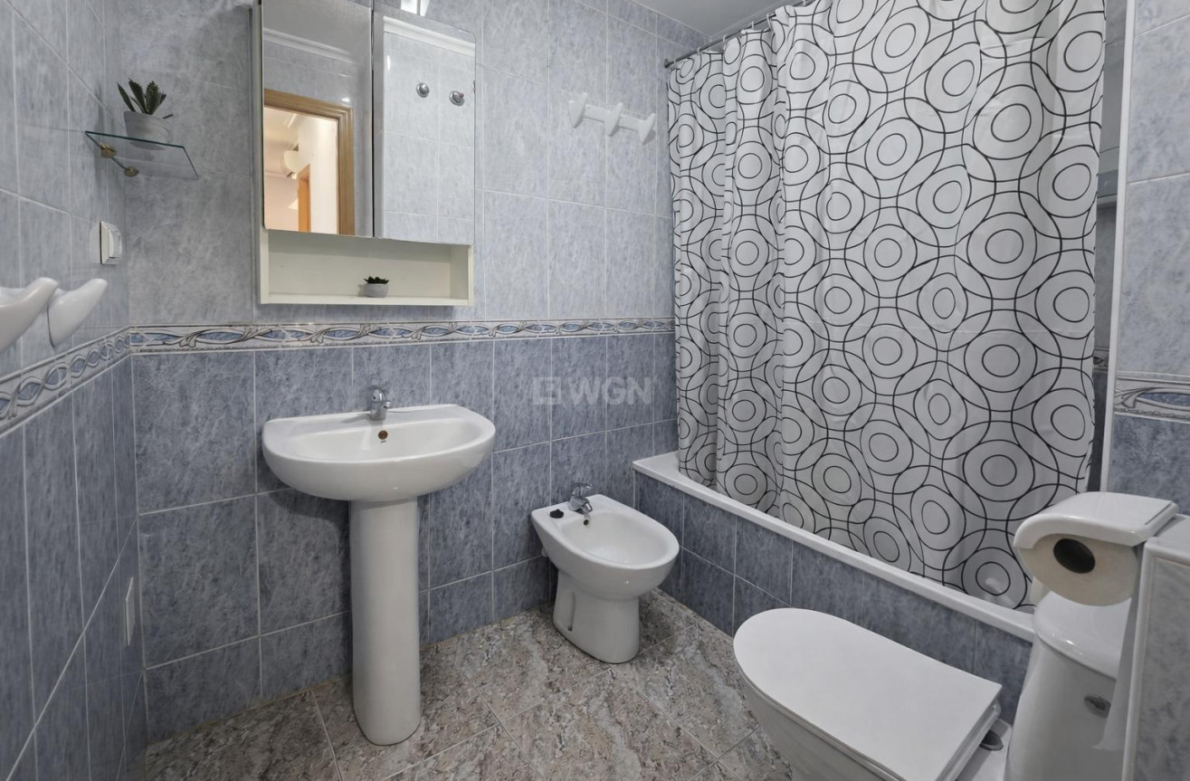 Resale - Apartment / flat - Torrevieja - Centro - Muelle Pesquero