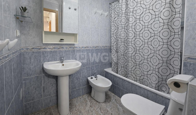 Resale - Apartment / flat - Torrevieja - Centro - Muelle Pesquero