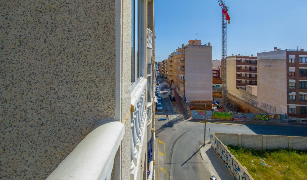 Resale - Apartment / flat - Torrevieja - Estacion De Autobuses