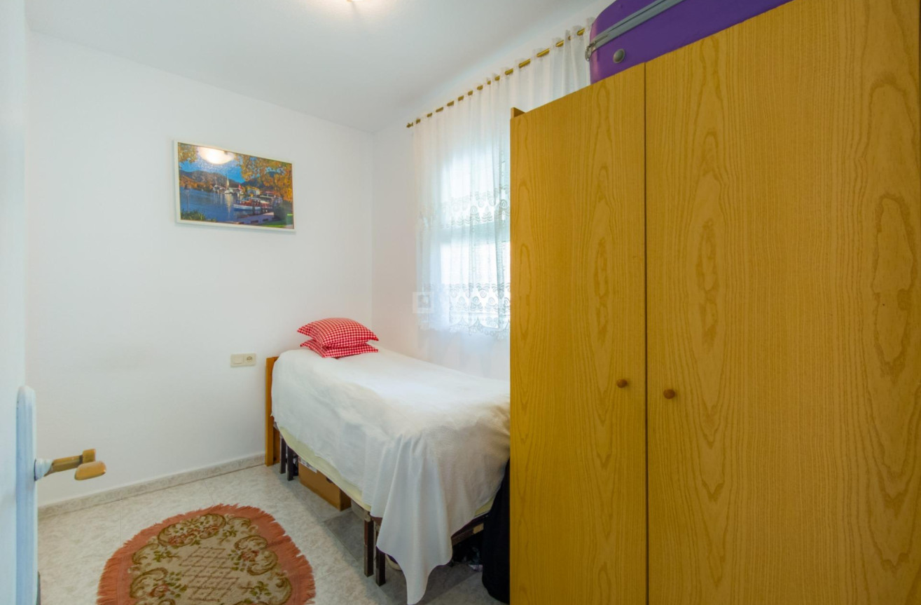 Resale - Apartment / flat - Torrevieja - Estacion De Autobuses