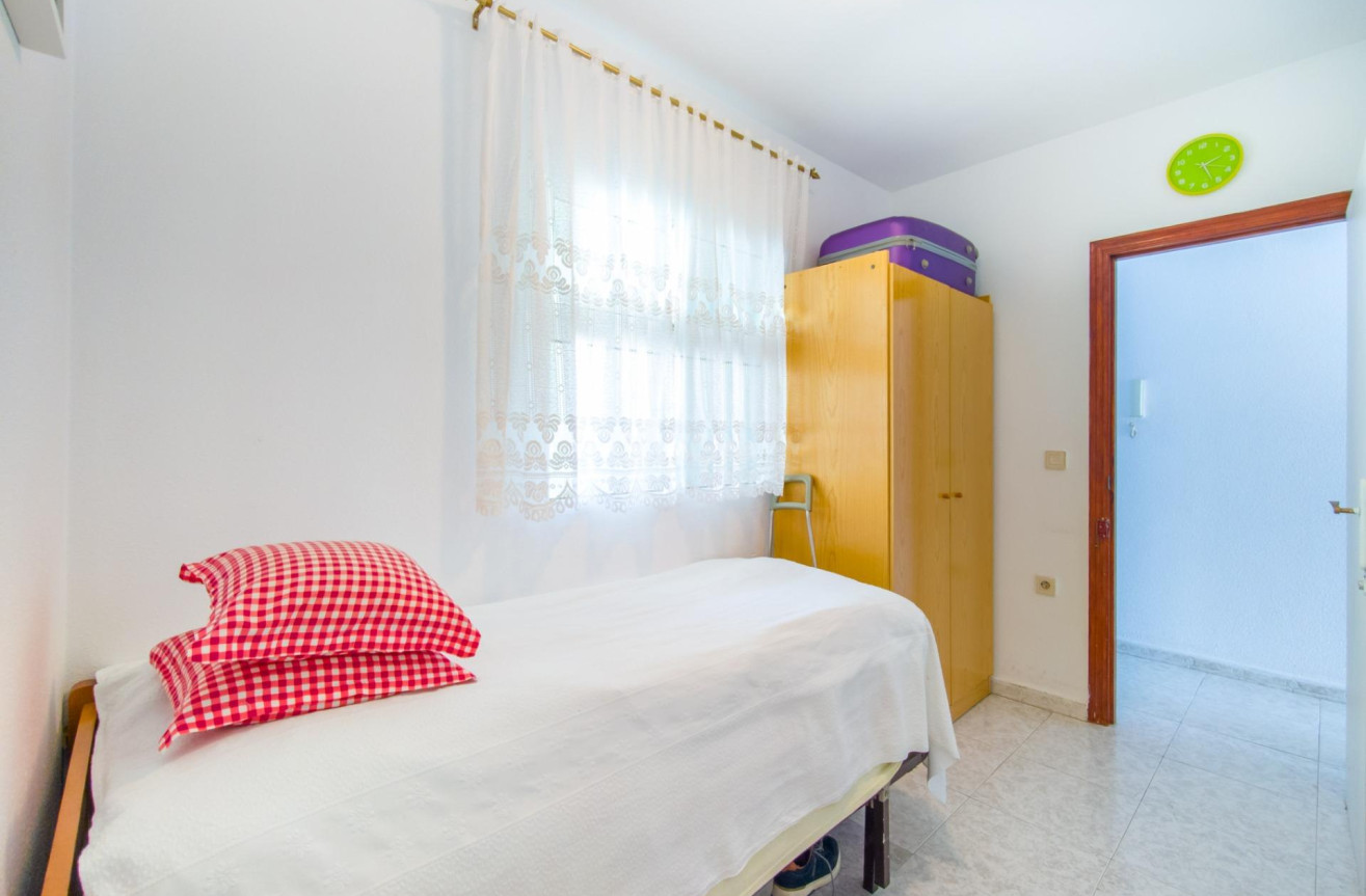 Resale - Apartment / flat - Torrevieja - Estacion De Autobuses