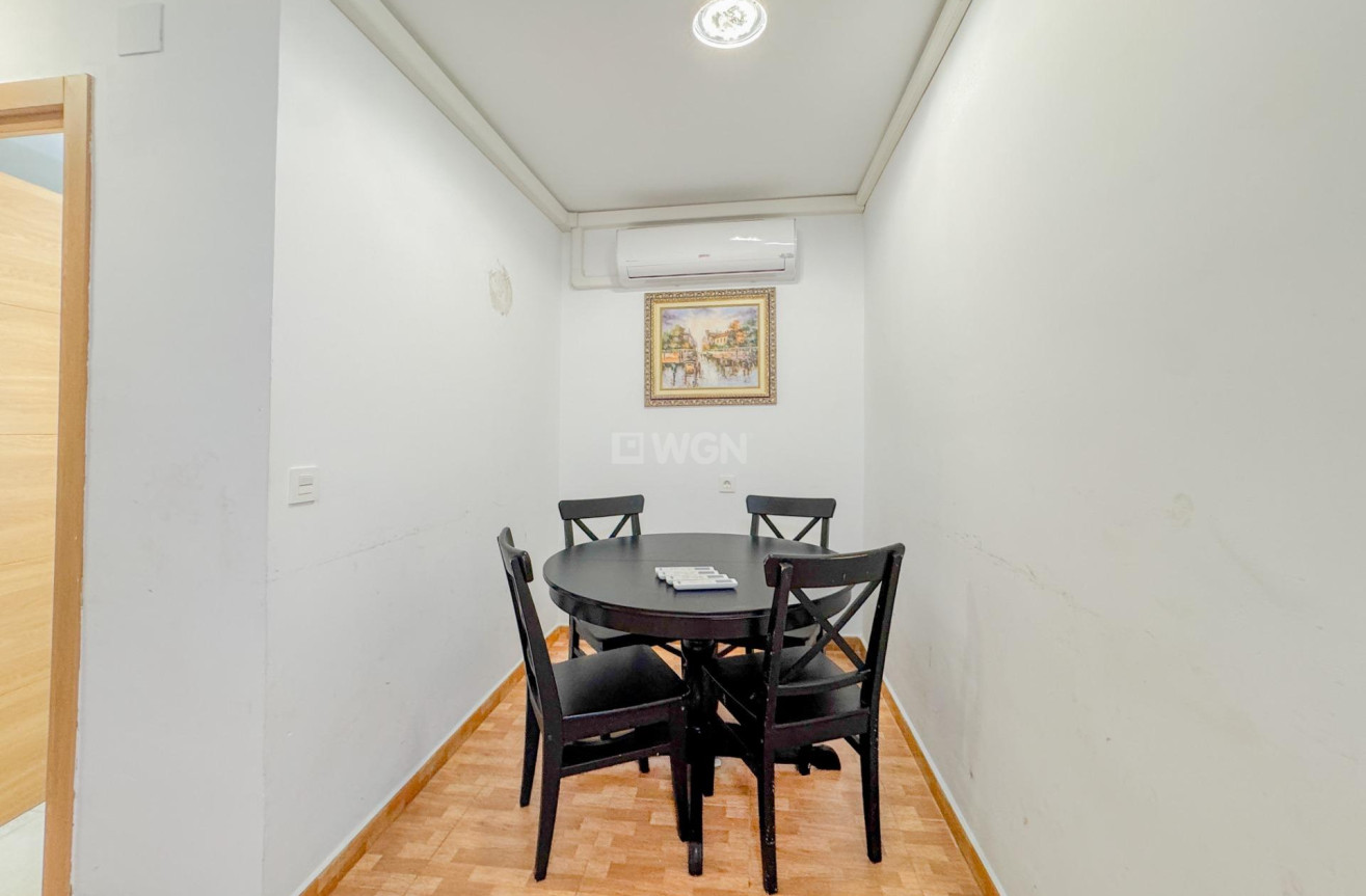 Resale - Apartment / flat - Torrevieja - La Mata Pueblo