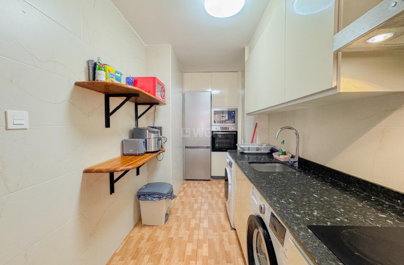 Resale - Apartment / flat - Torrevieja - La Mata Pueblo