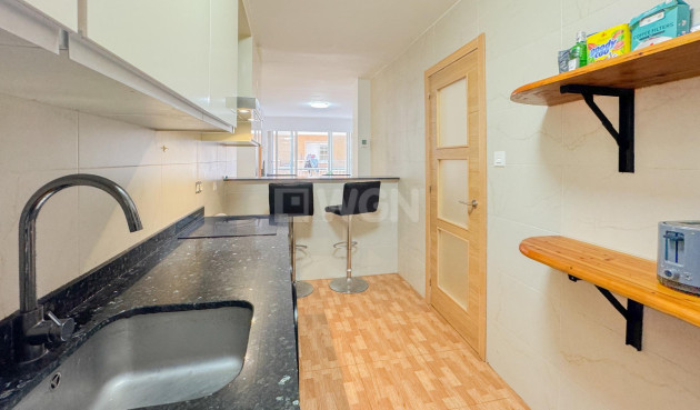 Resale - Apartment / flat - Torrevieja - La Mata Pueblo