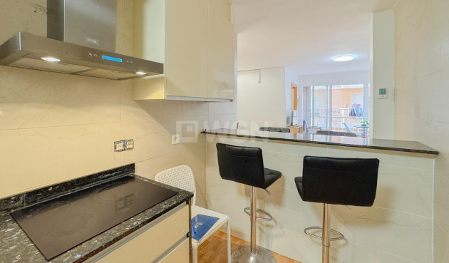 Resale - Apartment / flat - Torrevieja - La Mata Pueblo