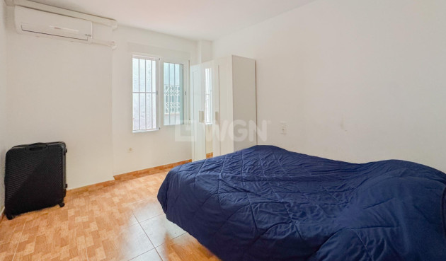 Resale - Apartment / flat - Torrevieja - La Mata Pueblo