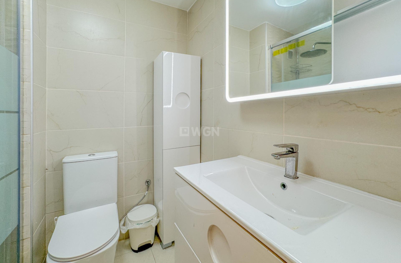 Resale - Apartment / flat - Torrevieja - La Mata Pueblo