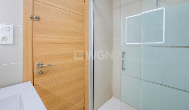 Resale - Apartment / flat - Torrevieja - La Mata Pueblo