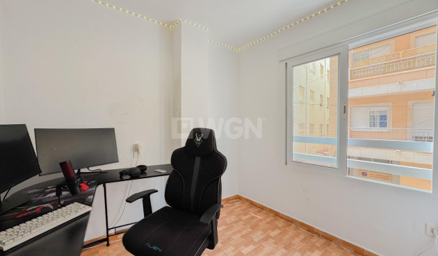 Resale - Apartment / flat - Torrevieja - La Mata Pueblo