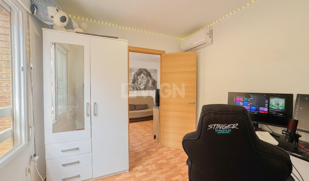 Resale - Apartment / flat - Torrevieja - La Mata Pueblo