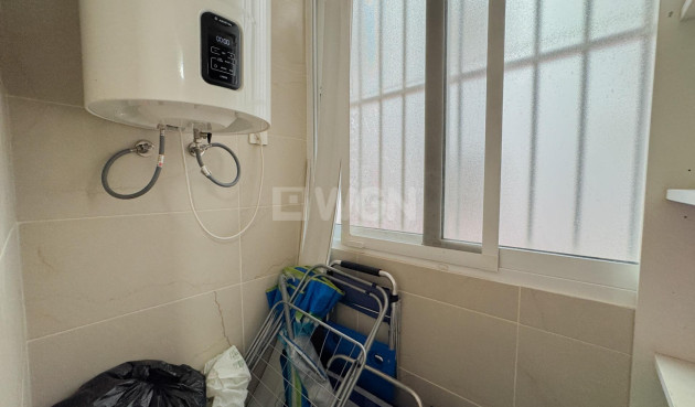 Resale - Apartment / flat - Torrevieja - La Mata Pueblo