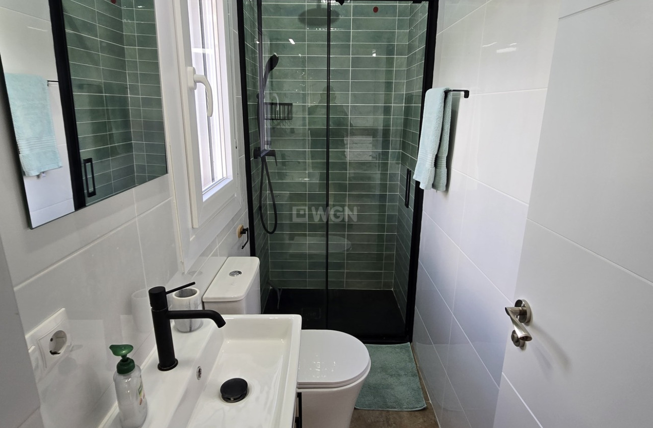 Resale - Villa - Alcaucín - Inland