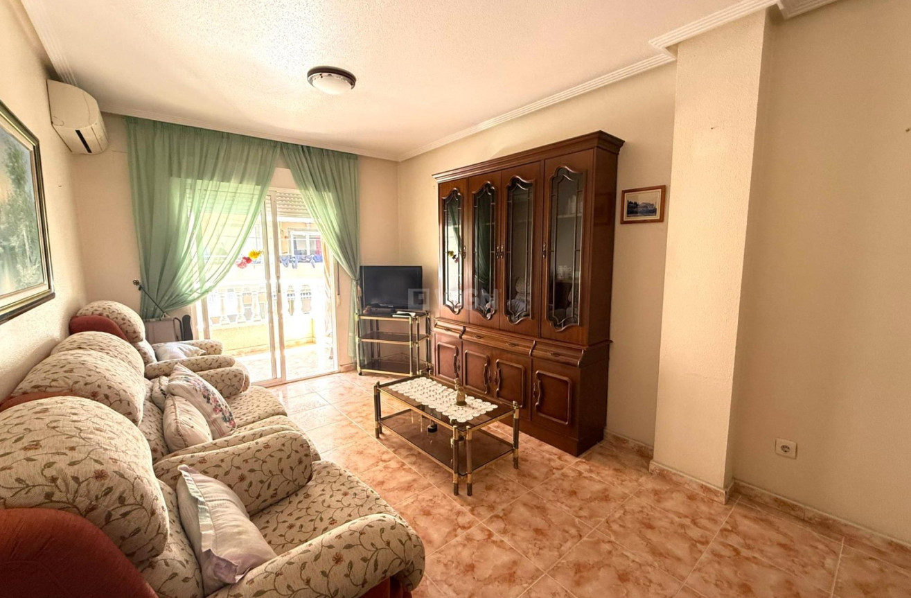 Resale - Apartment / flat - Torrevieja - Playa del Cura