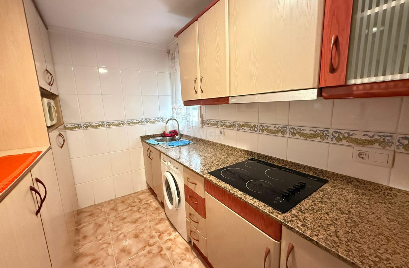 Resale - Apartment / flat - Torrevieja - Playa del Cura