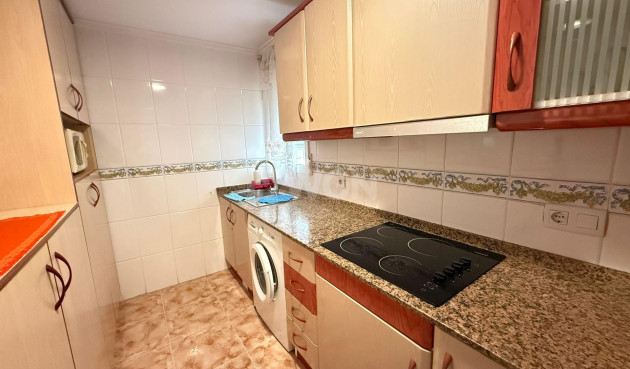 Resale - Apartment / flat - Torrevieja - Playa del Cura