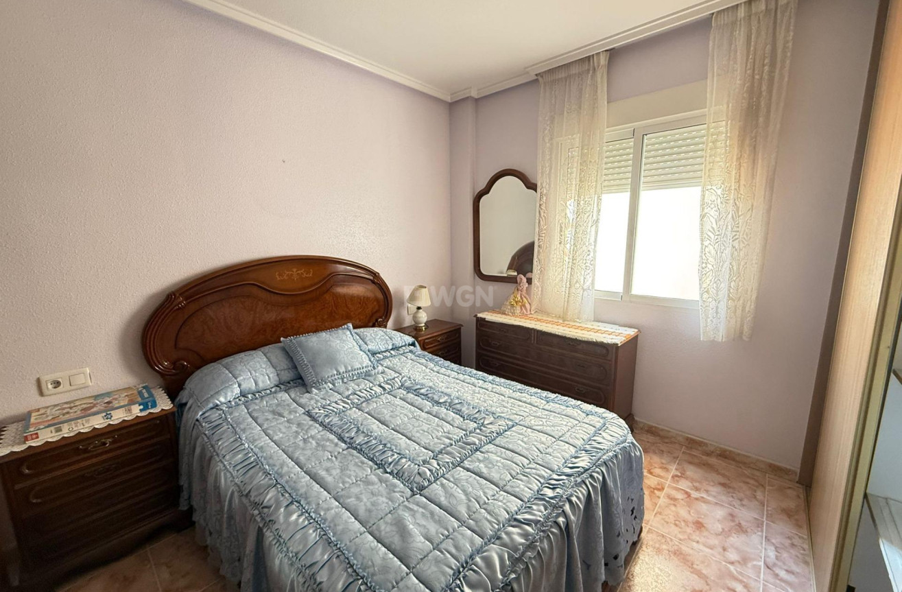 Resale - Apartment / flat - Torrevieja - Playa del Cura