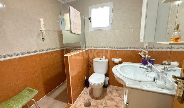 Resale - Apartment / flat - Torrevieja - Playa del Cura