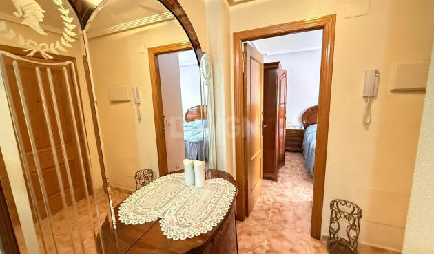Resale - Apartment / flat - Torrevieja - Playa del Cura