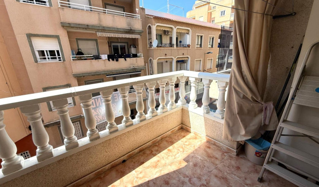 Resale - Apartment / flat - Torrevieja - Playa del Cura