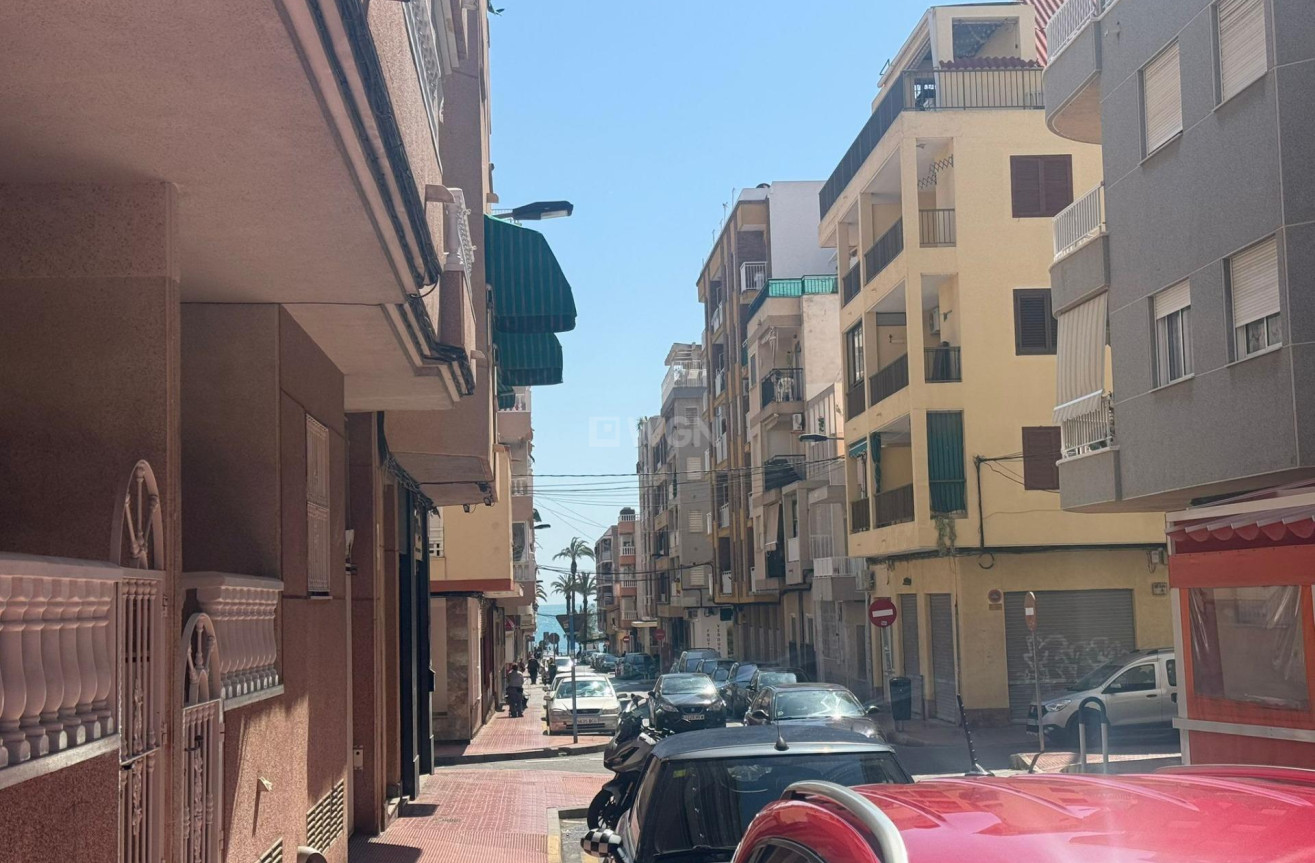 Resale - Apartment / flat - Torrevieja - Playa del Cura