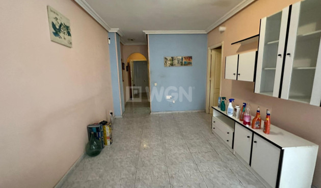 Resale - Apartment / flat - Torrevieja - Estacion De Autobuses