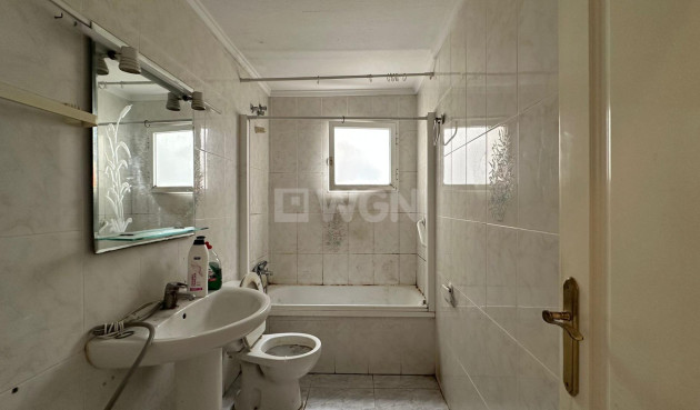 Resale - Apartment / flat - Torrevieja - Estacion De Autobuses