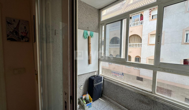 Resale - Apartment / flat - Torrevieja - Estacion De Autobuses