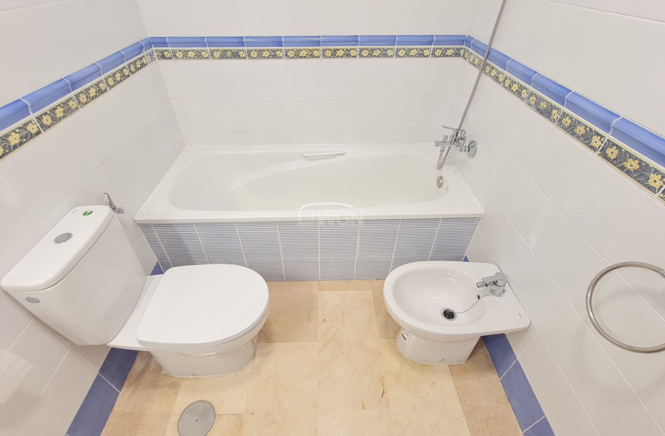 Resale - Bungalow - Villamartin - Costa Blanca