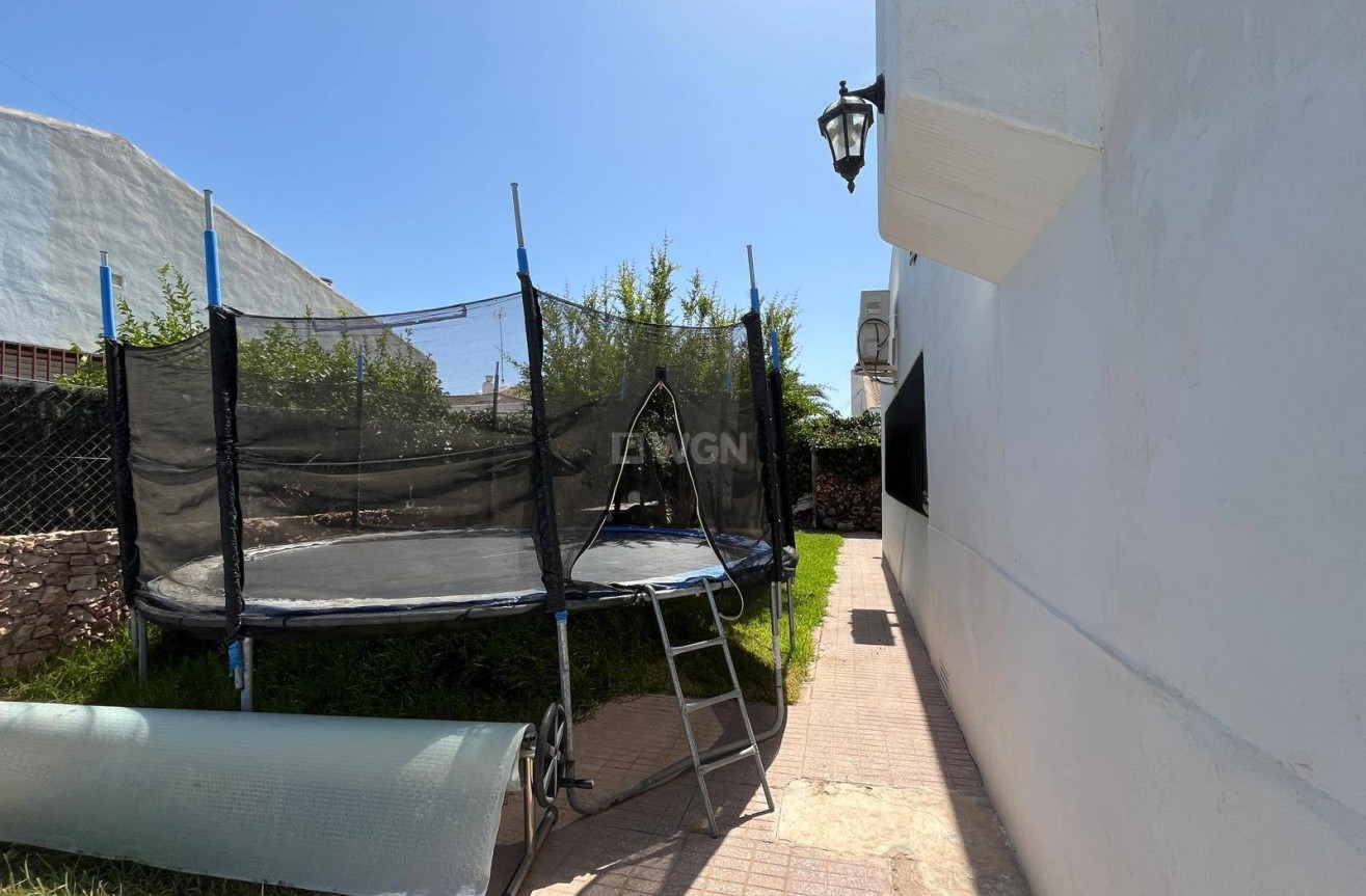 Odsprzedaż - Villa - Santiago de la ribera - SANTIAGO DE LA RIBERA