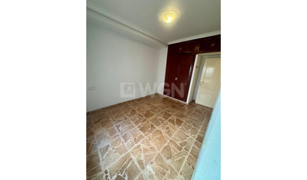 Resale - Apartment / flat - Torrevieja - Centro