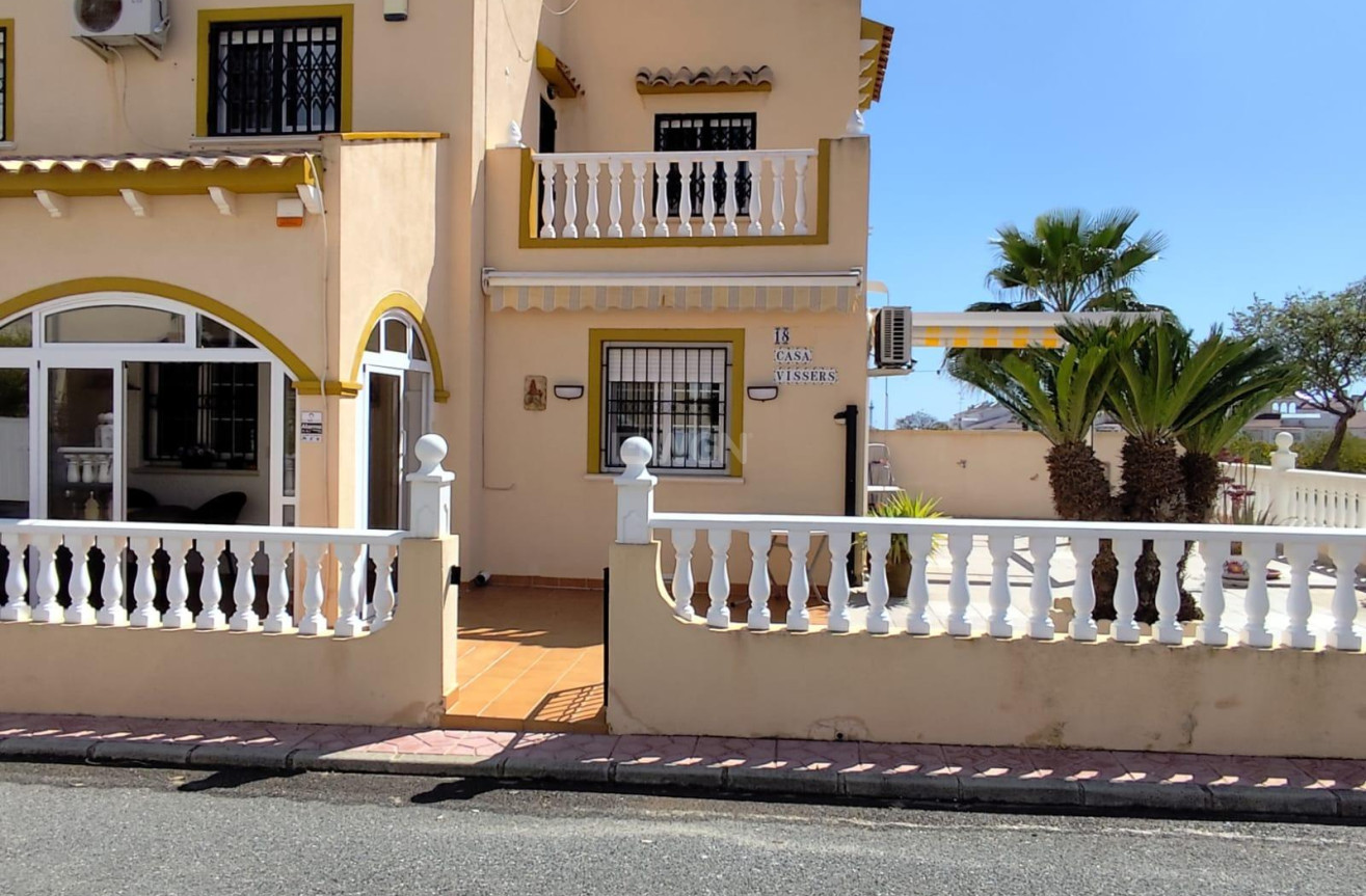 Resale - Bungalow - Orihuela - Urbanización Perla Del Mar