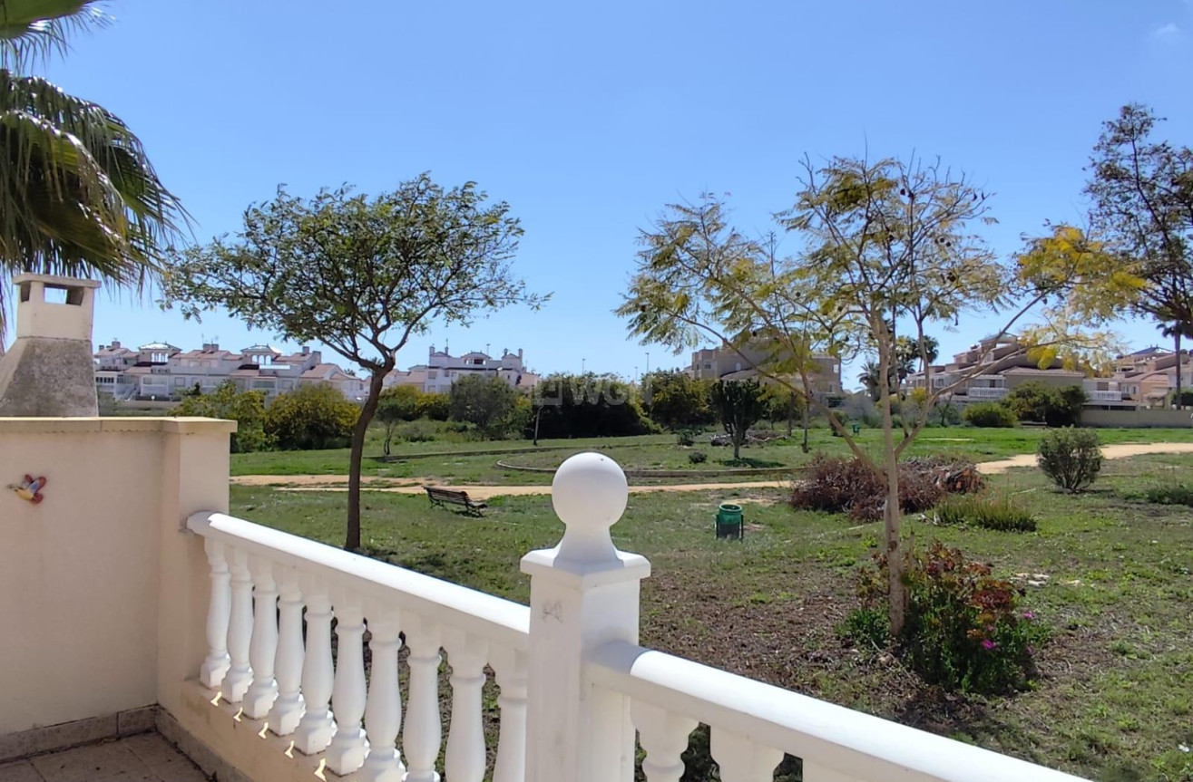 Resale - Bungalow - Orihuela - Urbanización Perla Del Mar