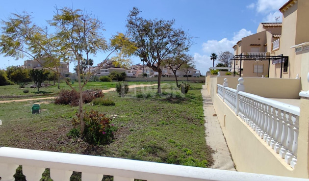 Resale - Bungalow - Orihuela - Urbanización Perla Del Mar